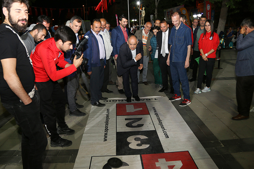 YAHYALI’DA “SPOR A.Ş. BİZİM MAHALLEDE” ETKİNLİĞİ DÜZENLENDİ